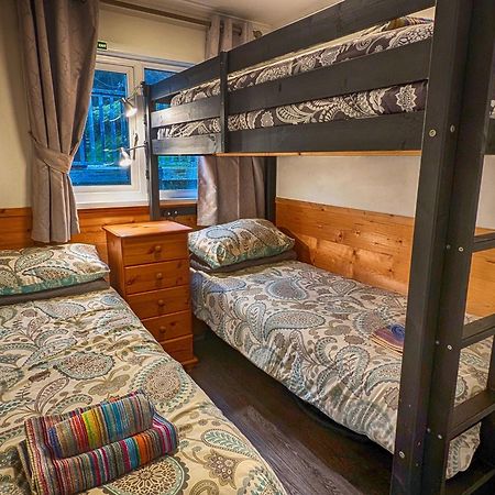 Caswell Beach Chalet 70 Located In Gower Peninsula Swansea Buitenkant foto