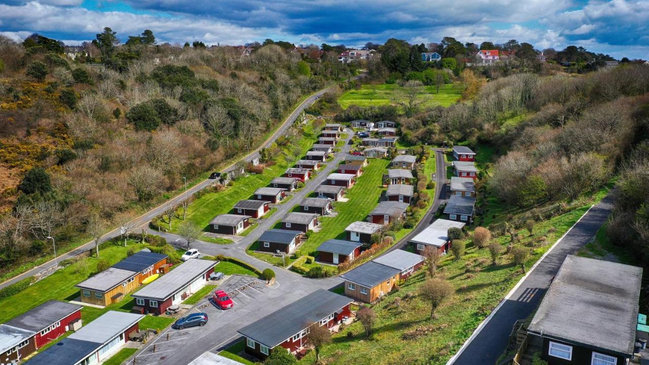 Caswell Beach Chalet 70 Located In Gower Peninsula Swansea Buitenkant foto