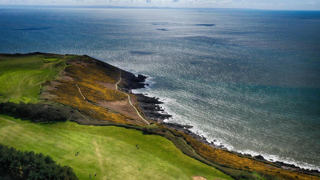 Caswell Beach Chalet 70 Located In Gower Peninsula Swansea Buitenkant foto
