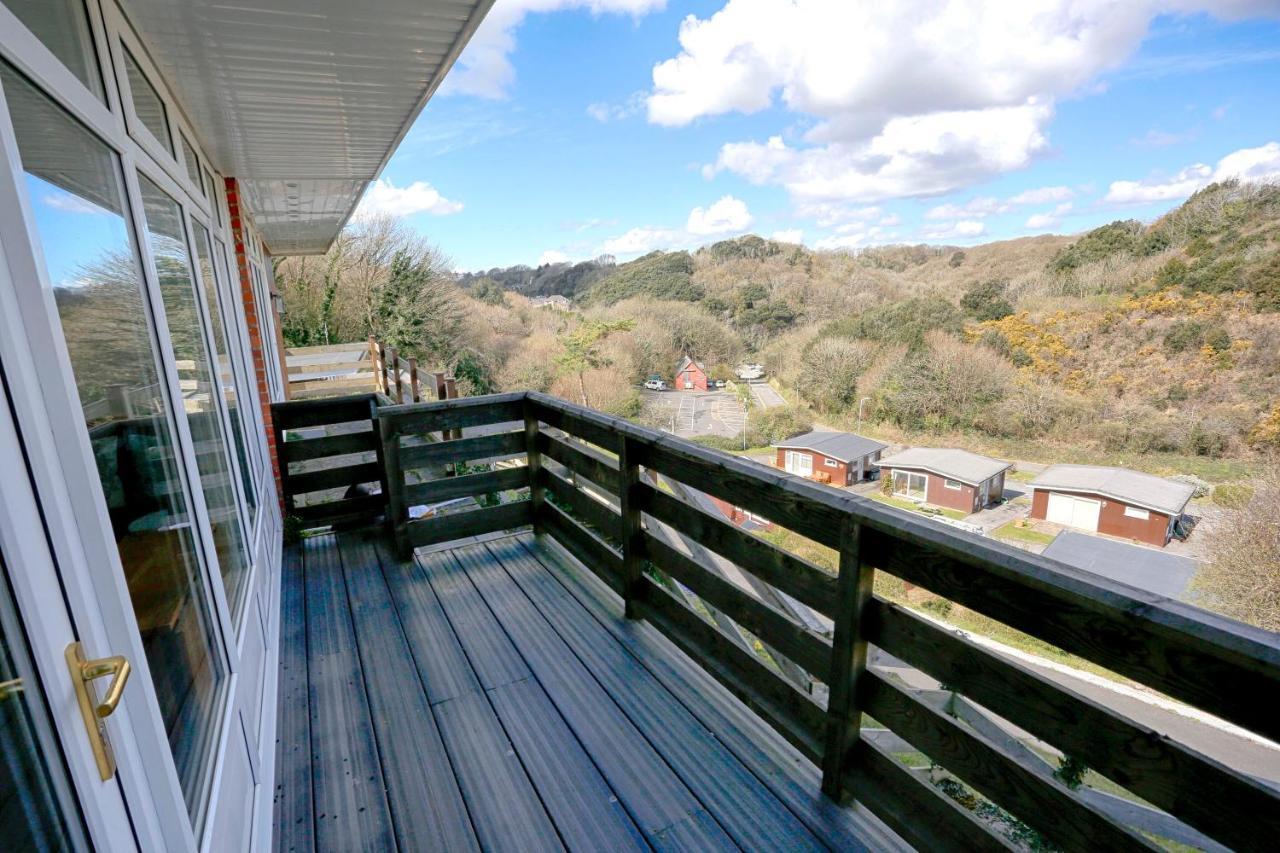 Caswell Beach Chalet 70 Located In Gower Peninsula Swansea Buitenkant foto