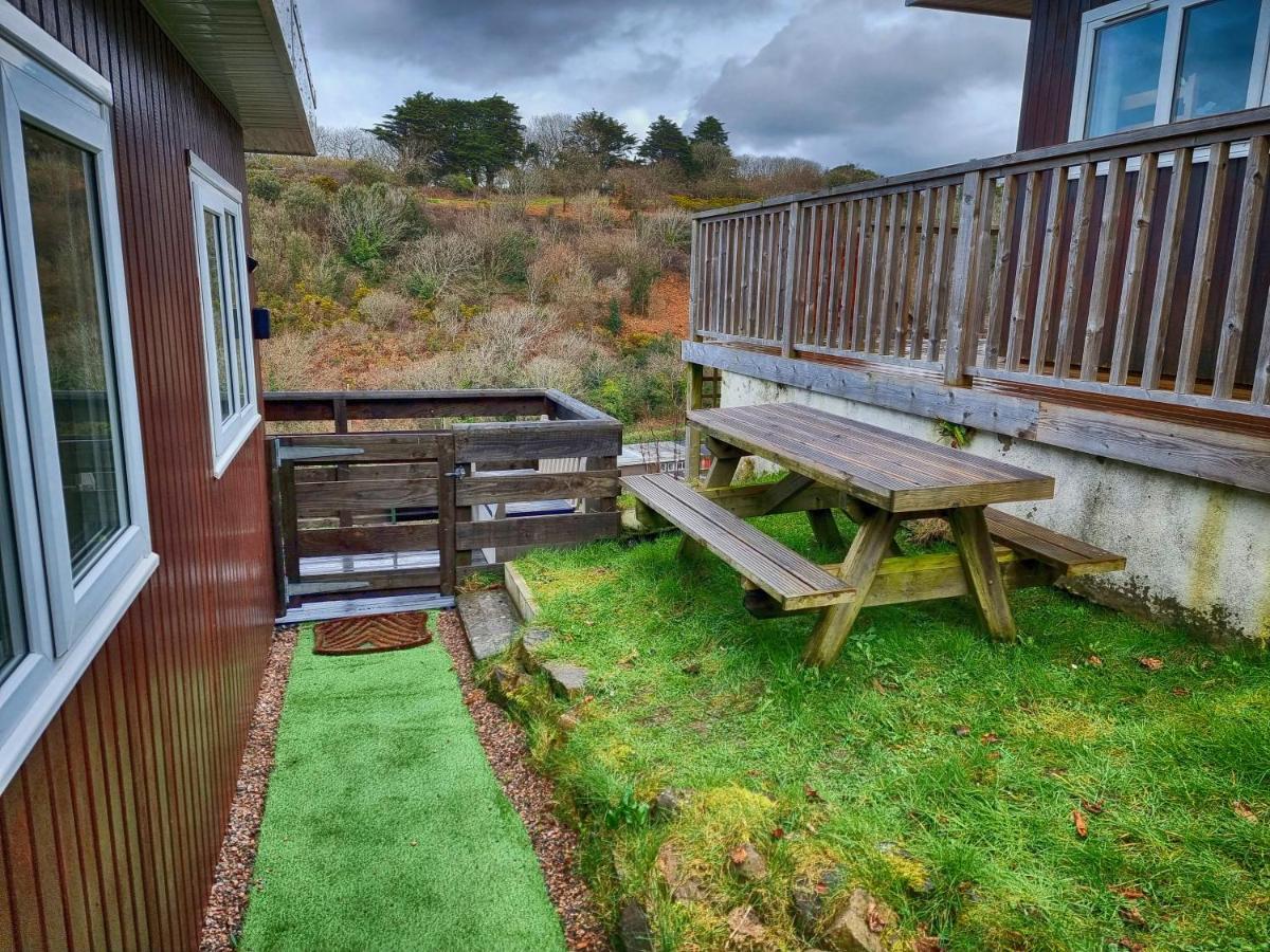 Caswell Beach Chalet 70 Located In Gower Peninsula Swansea Buitenkant foto