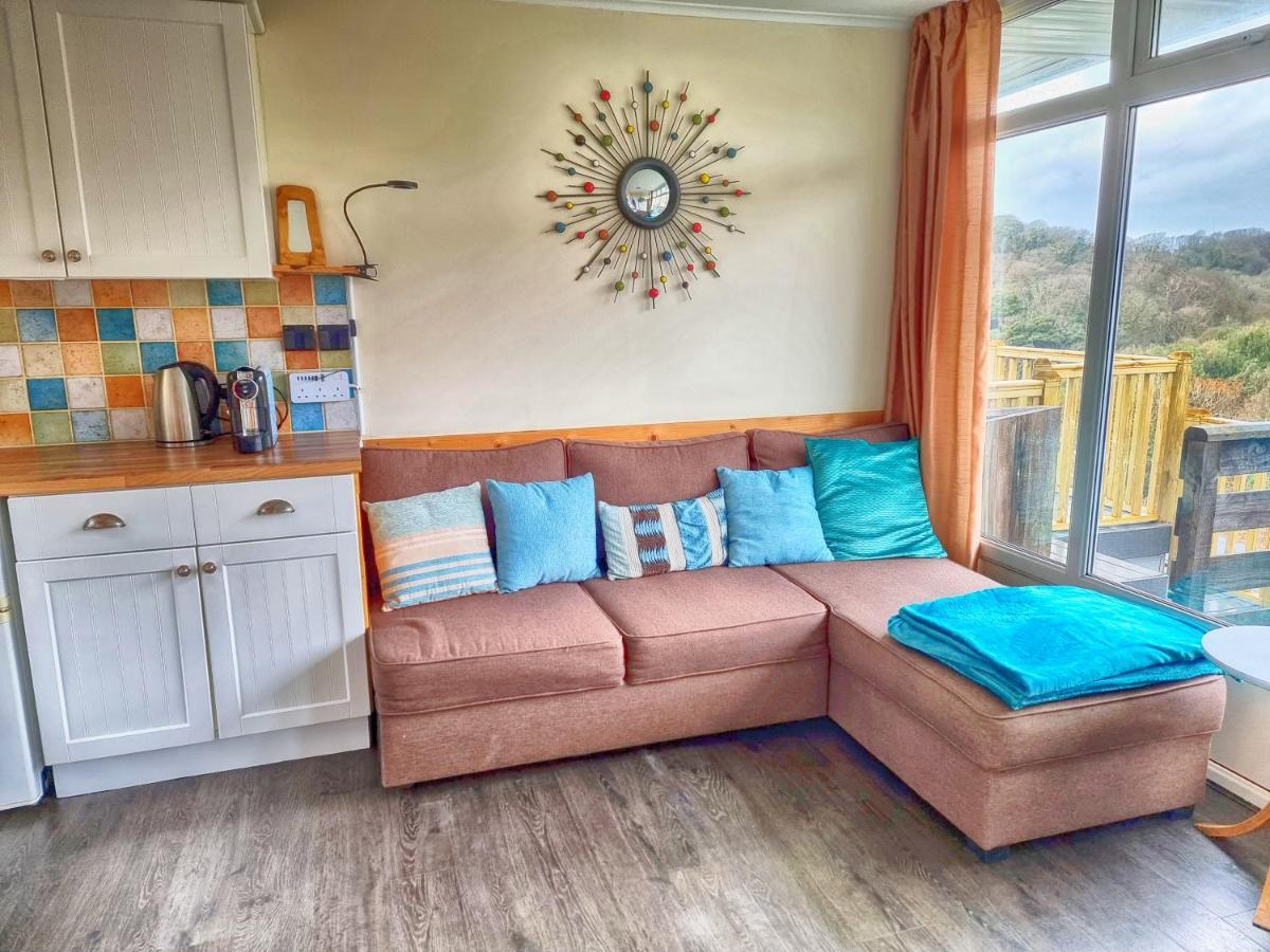 Caswell Beach Chalet 70 Located In Gower Peninsula Swansea Buitenkant foto